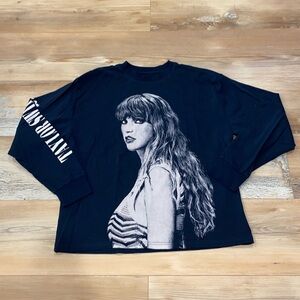 TAYLOR SWIFT THE ERAS TOUR SIZE XL SHIRT